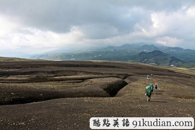 环球之旅:邀你同行共赏美丽火山风景(上)