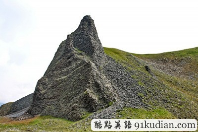 环球之旅:邀你同行共赏美丽火山风景(上)