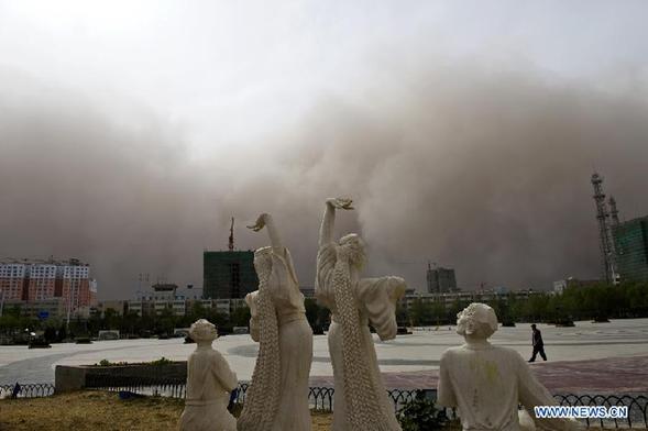 Sandstorms hit northwest China