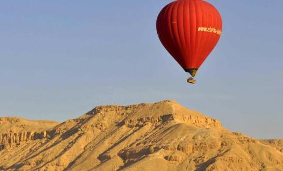 Hot air balloons take off in Egypt