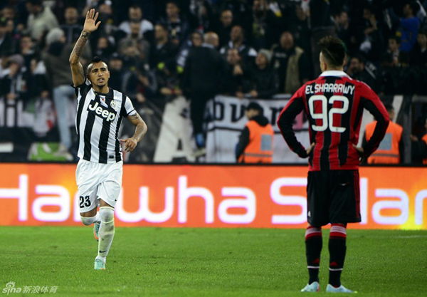 Juventus overcome Milan to close on title