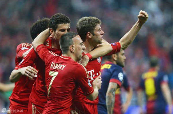 Bayern turn on the style to blow Barcelona away