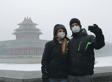 China monitors air pollution with 